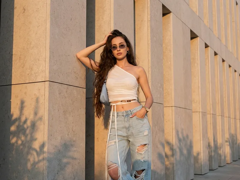 Sunset stone-wall streetwear
